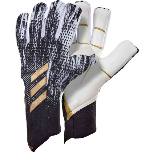 GOALKEEPER GLOVES